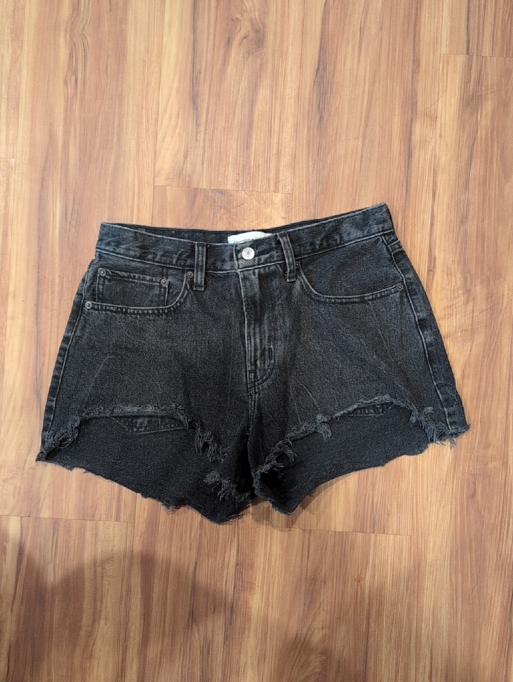 Abercrombie & Fitch Mid-rise Boyfriend Shorts Curve Love. Size 28